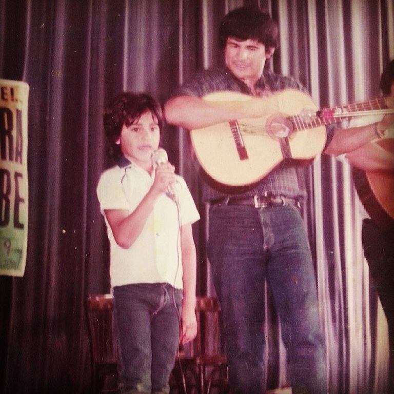 Ariel Puchetta junto a su papá, con quien compartía el amor por la música