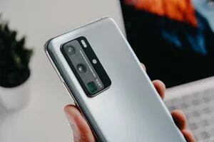 Huawei desarrolla una cámara con lente líquida que podría sumar al celular P50