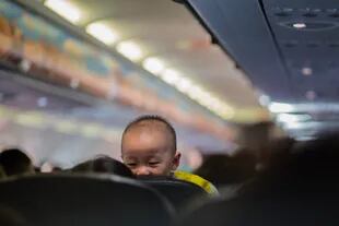 El llanto de un bebé en una aeronave no es el escenario preferido de muchos viajeros