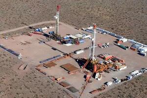 Shell cambia activos con la petrolera de Galuccio para invertir en Vaca Muerta