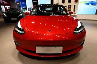 El Tesla Model 3 sorprendió y entró al Top10, saltando del puesto 21 al noveno en un solo año