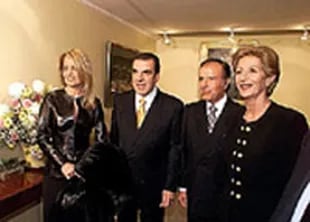 Bolocco y Menem con los anfitriones, el ex presidente chileno Eduardo Frei y su esposa