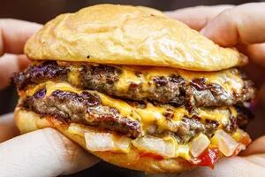 10 hamburgueserías para celebrar este clasico argentino con opciones para todos los gustos