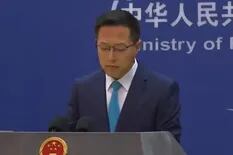 El video del momento incómodo de un funcionario chino al ser preguntado sobre las protestas por el Covid