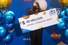 La increíble historia de la adolescente que jugó por primera vez a la lotería y ganó US$35 millones