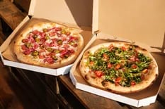 Por qué pedir más de dos pizzas en una reunión laboral puede ser un error