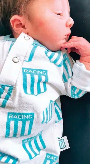 Valentino, nacido bajo el signo de Cáncer y fanático de Racing
desde la cuna.