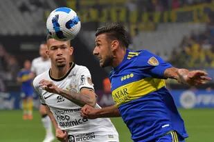 Boca recibe a Corinthians en busca del liderazgo de su grupo: hora, TV y formaciones