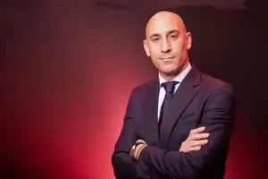 Quién es Luis Rubiales, el presidente de la Federación Española de Fútbol denunciado por hechos de corrupción y fiestas privadas