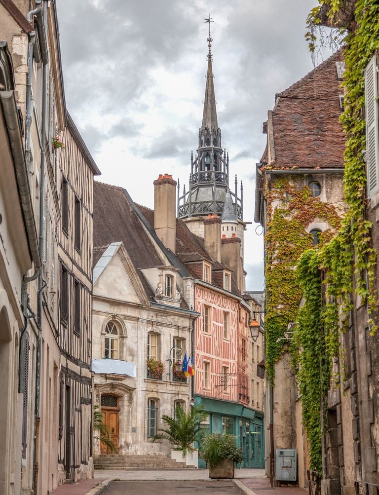 El casco histórico de Auxerre, en la Borgoña, Francia
