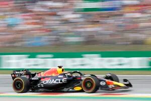 Verstappen se quedó con todo en el Gran Premio de España; Hamilton y Russell completaron el podio