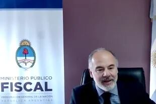 El fiscal Sergio Mola durante los alegatos de la causa Vialidad