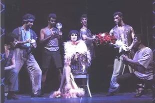 En 1995 estuvo en Buenos Aires para dirigir la versión porteña de El beso de la mujer araña, protagonizado por Valeria Lynch, Aníbal Silveyra y Juan Darthés, en el teatro Lola Membrives