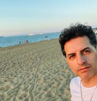 El periodista eligió la playa uruguaya para vacacionar