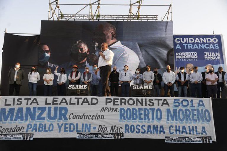 Manzur, ayer, en un acto de campaña en el Club Deportivo Trancas