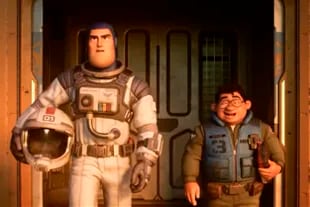 Nuevos personajes acompañan a Buzz en su aventura espacial 