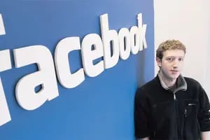 Auge y caída de Facebook, la red social que sigue siendo la más popular de todas