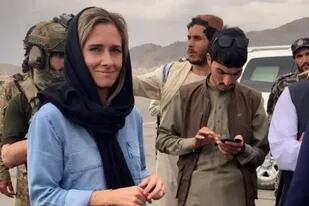 La periodista embarazada de Nueva Zelanda que no podía regresar a su país por las restricciones y les pidió ayuda a los talibanes