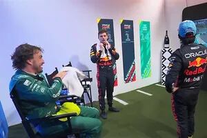 La ironía de Verstappen para Alonso, el guiño de Checo Pérez y el desafío del español