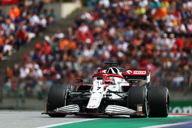 Kimi Raikkonen se marchará al final de la temporada de la Fórmula 1 y su butaca en Alfa Romeo será para otro finlandés: Valtteri Bottas; la restante la ocupará el chino Guanyu Zhou, una apuesta de negocios y deportiva para la escudería 