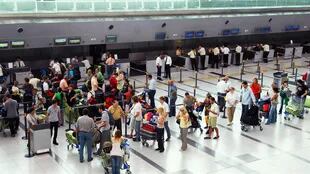 El paro se hace sentir en los aeropuertos del país