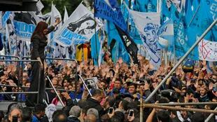 Cristina Kirchner reapareció en la escena político con su paso por los tribunales de Comodoro Py