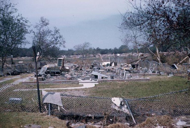 La destrucción por el huracán Carla en el lugar donde iba a construirse el centro
