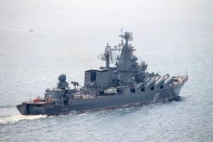 Muestran a los "sobrevivientes" del Moskva, el buque insignia ruso que explotó y se hundió