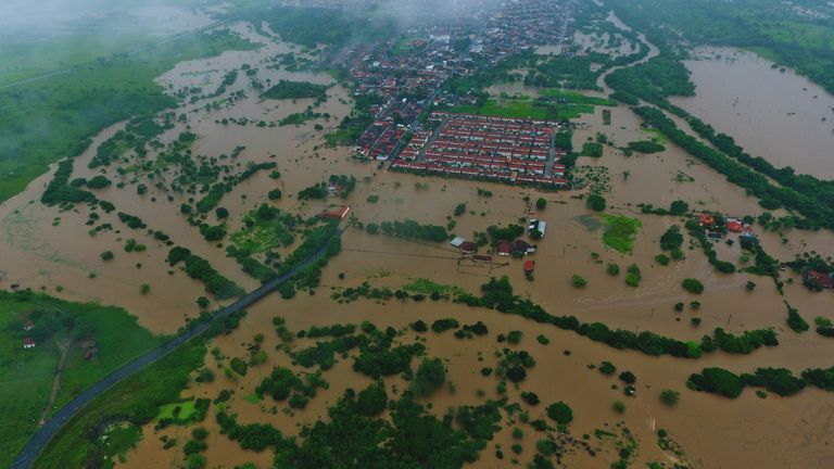 Devastadoras inundaciones en Brasil dejan 18 muertos