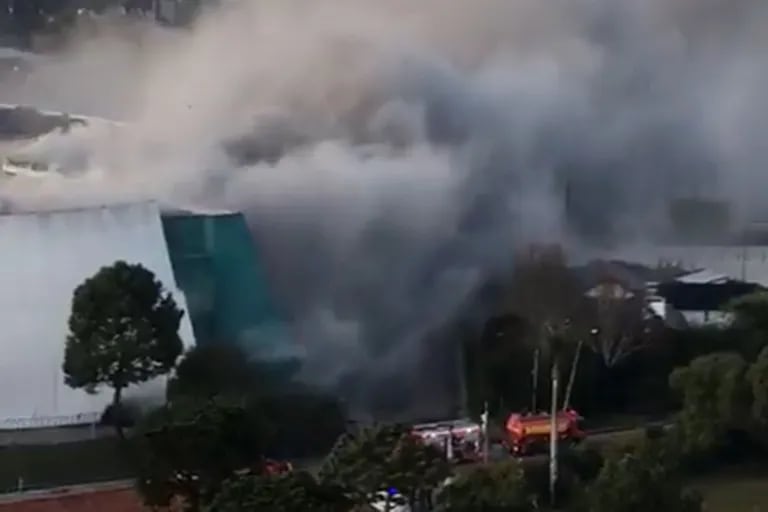 Punta del Este: il negozio inglese ha preso fuoco e il centro commerciale Punta è ancora chiuso