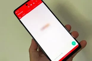 De esta manera podrás tener WhatsApp rojo en tu celular Android