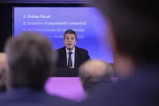 El nuevo ministro de Economía, Sergio Massa, ya anunció sus primeras medidas