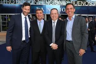 Francisco Seghezzo, CEO de SA LA NACION, Fernando Fronza, COO del Grupo Clarín, Martin Etchevers, director de RRII del Grupo Clarín, y Pablo Beramendi, CEO de Google Argentina