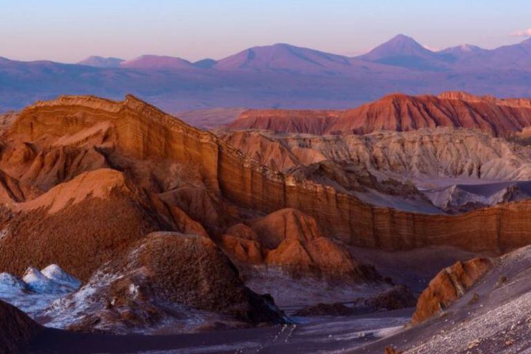 La guía ha destacado el desierto de Atacama como uno de los lugares recomendados para visitar