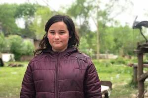 Tiene 11 años, vive en una isla en el Delta y su sueño es poder tener una pasarela para ir a la escuela