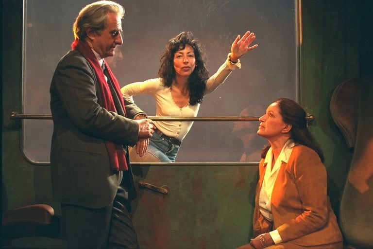 Yasmina Reza, en una puesta teatral de su libro El hombre inesperado, que aquí hicieron Luis Brandoni y Betiana Blum
