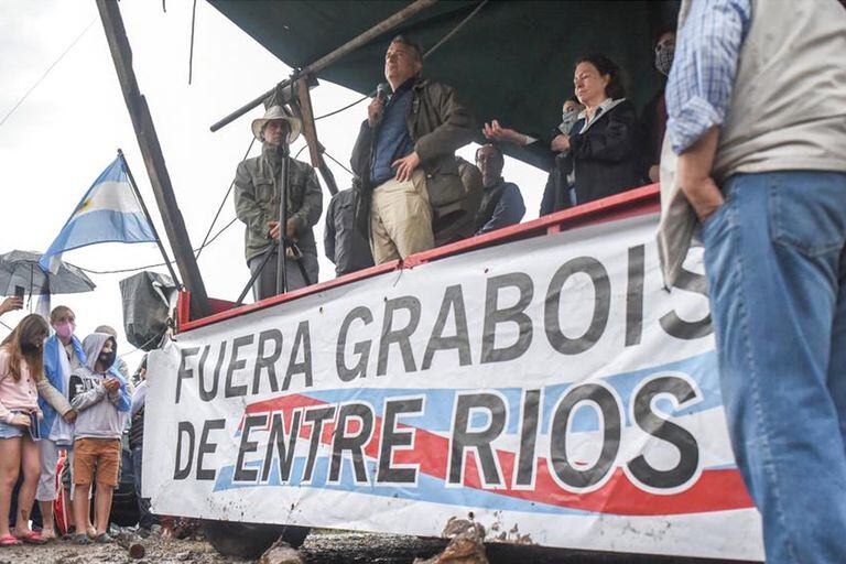 El 25 de octubre, cientos de productores de distintas regiones del país de Entre Ríos llegaron hasta Santa Elena para participar de una jornada de rechazo contra la toma