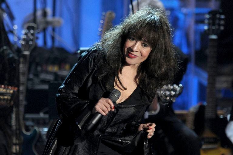 Ronnie Spector, in 2010, during his show at the 25th edition of the Rock And Roll Hall of Fame