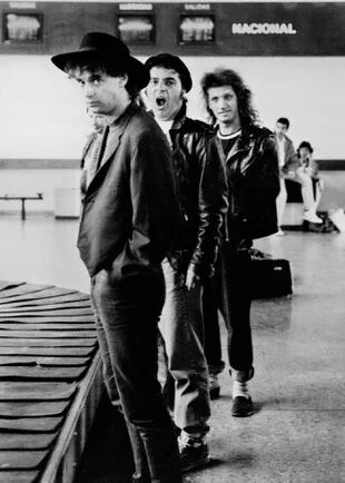 Cerati, Bosio y Alberti de regreso en Ezeiza, 1987