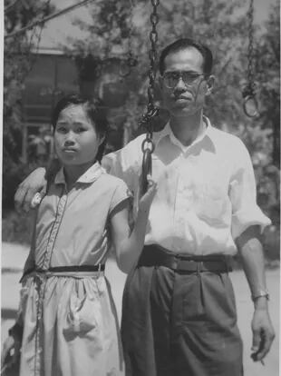 Sadako junto a su padre, Shigeo