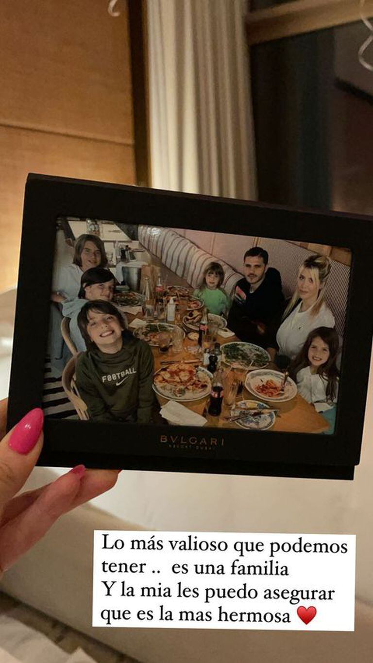 La conmovedora reflexión de Wanda Nara al encontrar un portarretrato con la foto de sus hijos en un hotel de Dubái