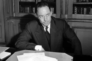 "Todo hombre que odia, por el contrario, se detesta a sí mismo en cierto modo", sostenía Albert Camus