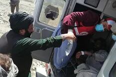 Estremecedoras imágenes de las tareas de rescate en Afganistán tras el terremoto