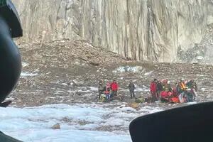 Arriesgado rescate de un montañista que intentaba un ascenso en un área remota