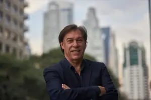 Es argentino, construye torres de lujo en Miami y se asoció con Marcos Galperín y Martín Migoya en un negocio impensado