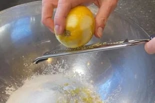 La receta de los dulces clásicos de la gastronomía argentina lleva ralladura de cáscara de limón