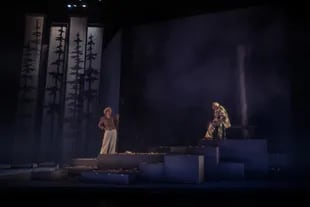 Escena de Cuando nosotros los muertos despertamos, en el escenario mayor del Teatro Nacional Cervantes