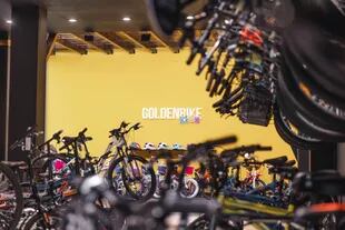Entre su amplia gama de productos, Goldebike ofrece un sector para chicos.