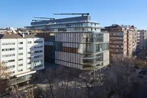 Edificio polémico: millonarios latinoamericanos, sociedades offshore y el alquiler más caro de Madrid