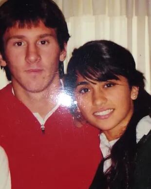 La foto vintage de Lionel Messi y Antonela Roccuzzo cuando eran unos jóvenes enamorados